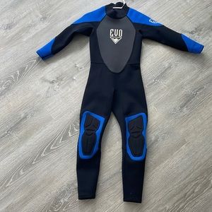 EVO brand XS kids wetsuit.